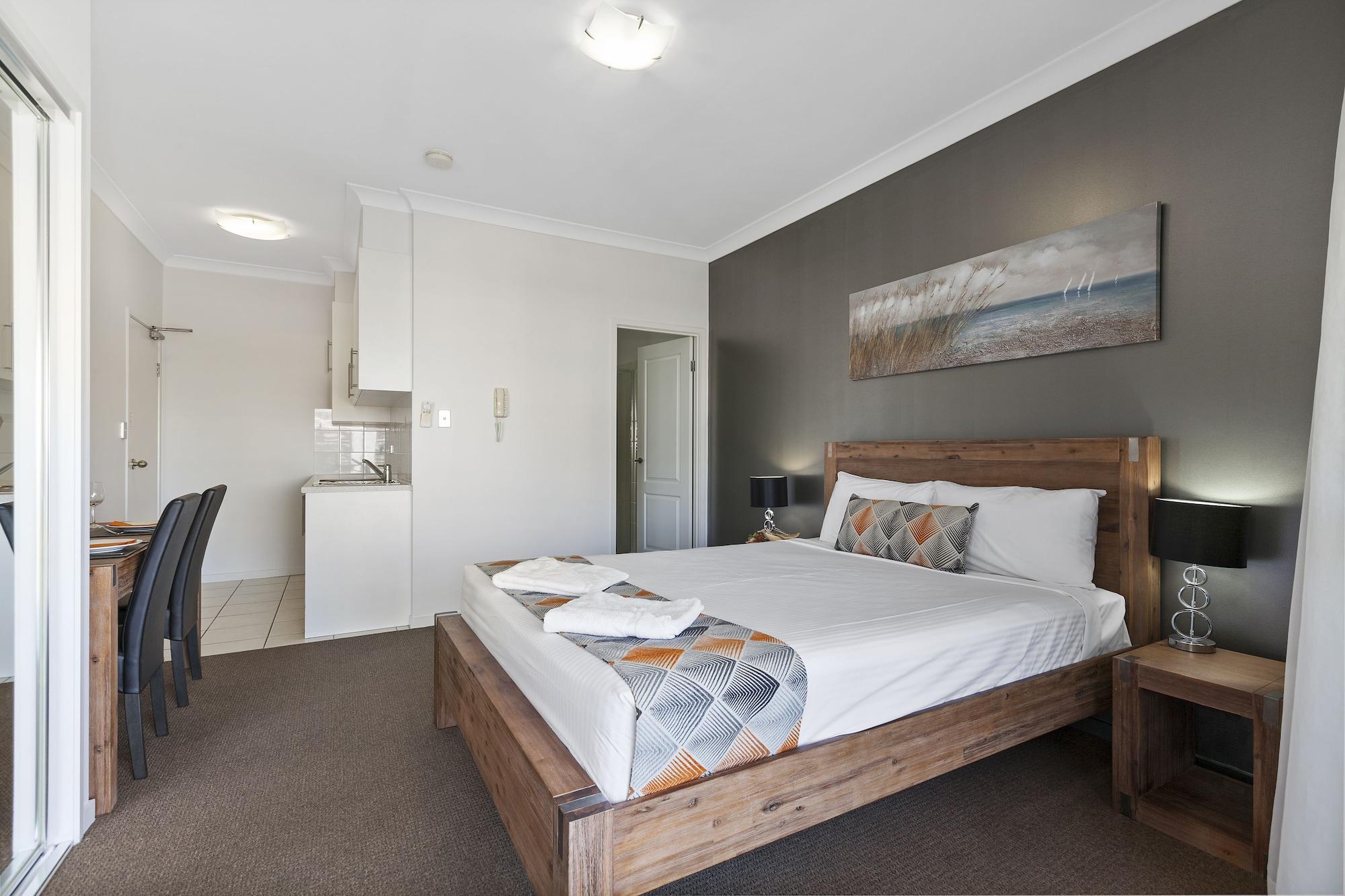 La Vida On Anzac Aparthotel Redcliffe Exterior foto