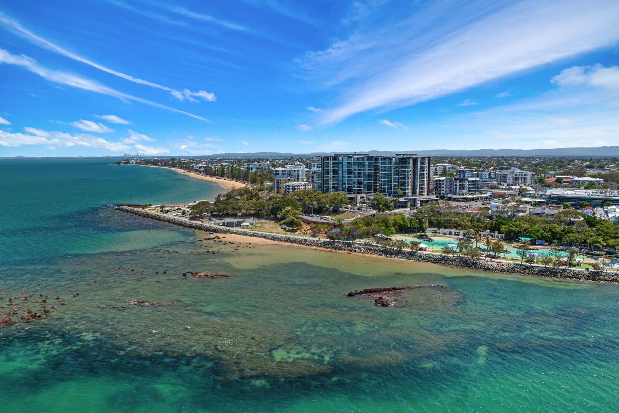 La Vida On Anzac Aparthotel Redcliffe Exterior foto