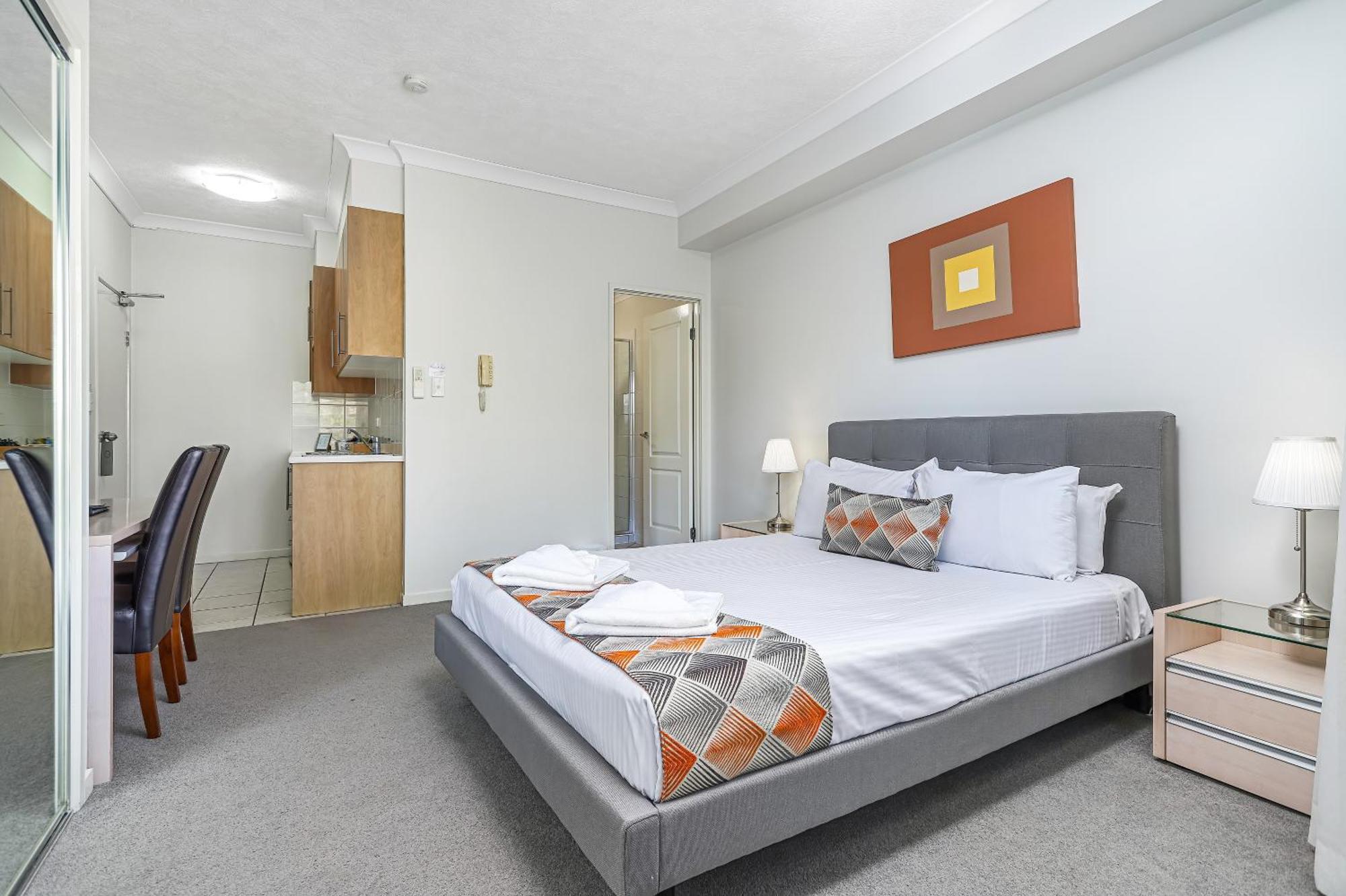 La Vida On Anzac Aparthotel Redcliffe Exterior foto
