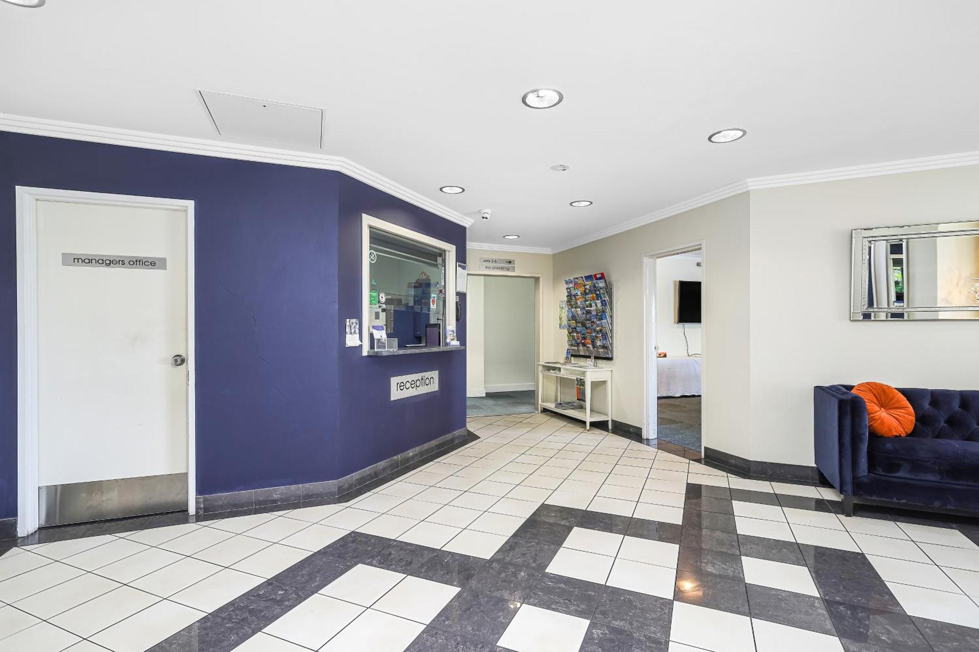La Vida On Anzac Aparthotel Redcliffe Exterior foto
