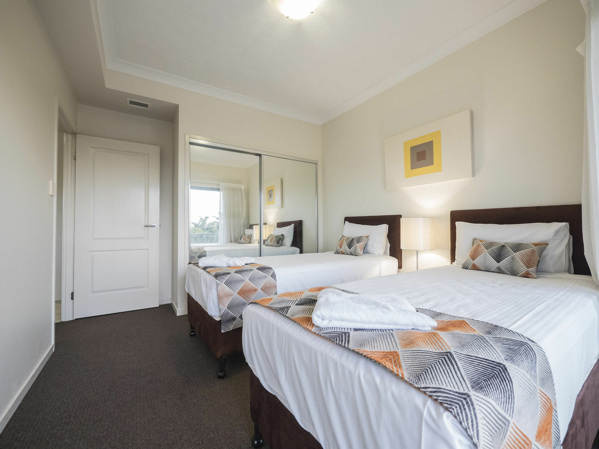 La Vida On Anzac Aparthotel Redcliffe Exterior foto