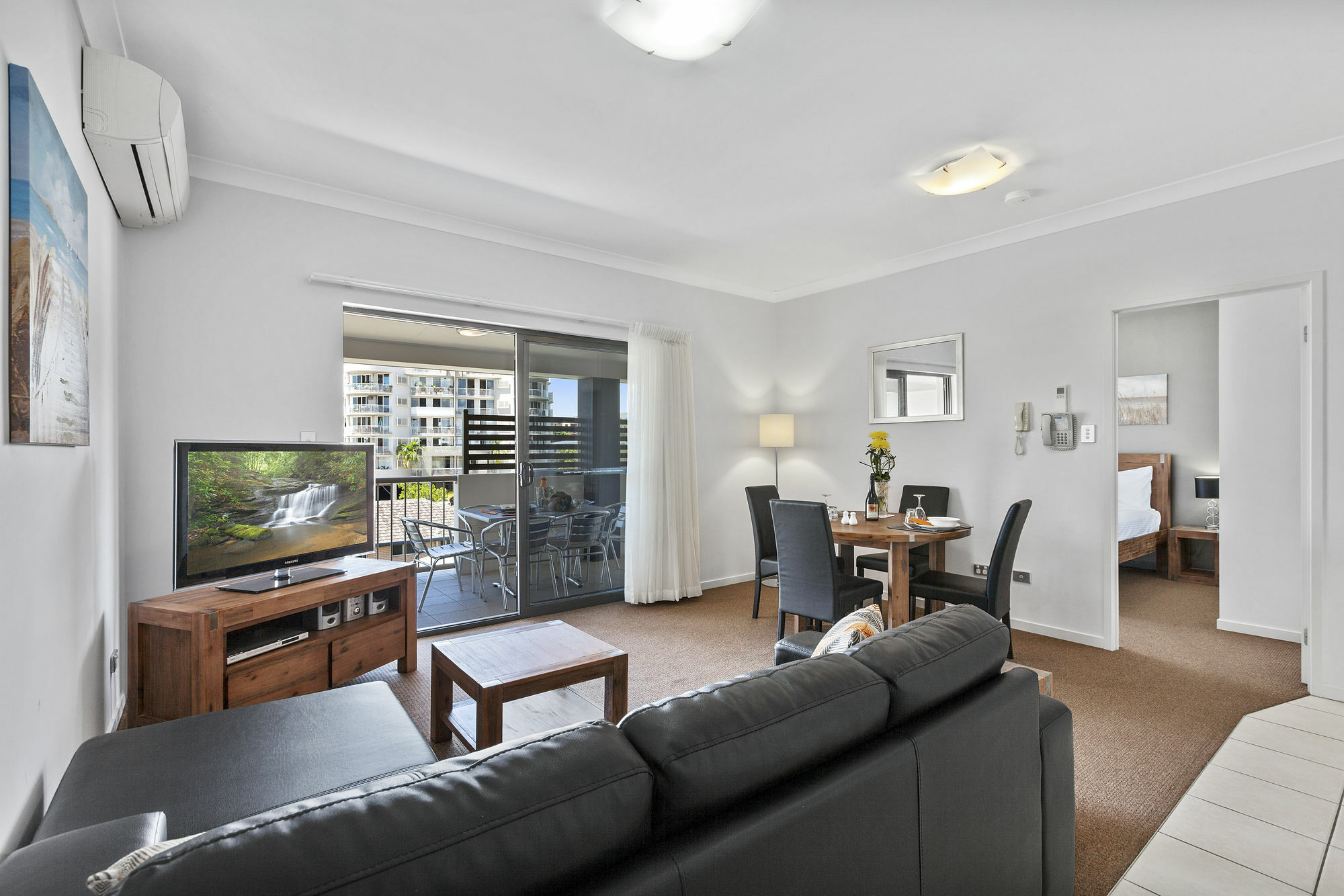 La Vida On Anzac Aparthotel Redcliffe Exterior foto