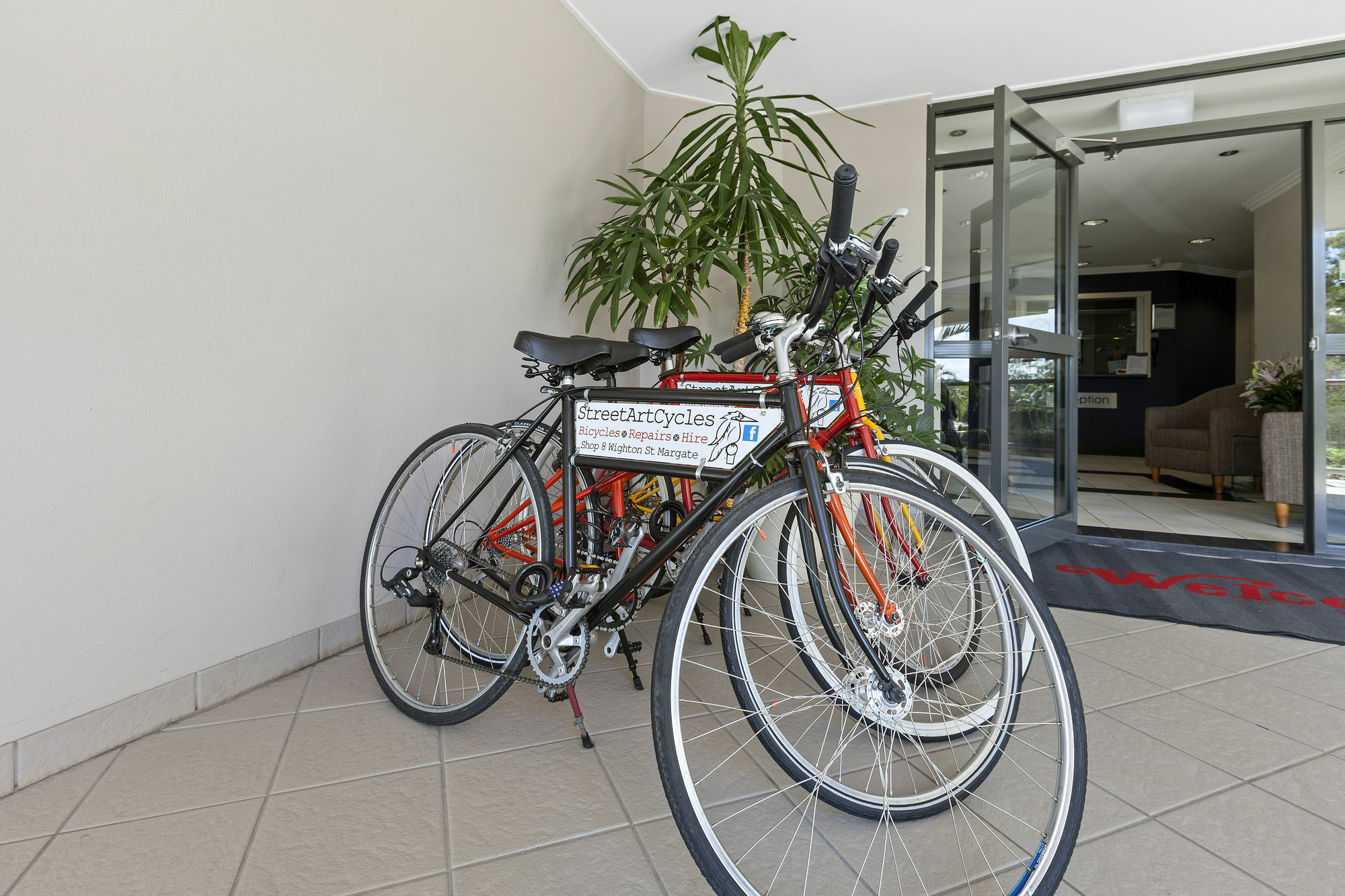 La Vida On Anzac Aparthotel Redcliffe Exterior foto